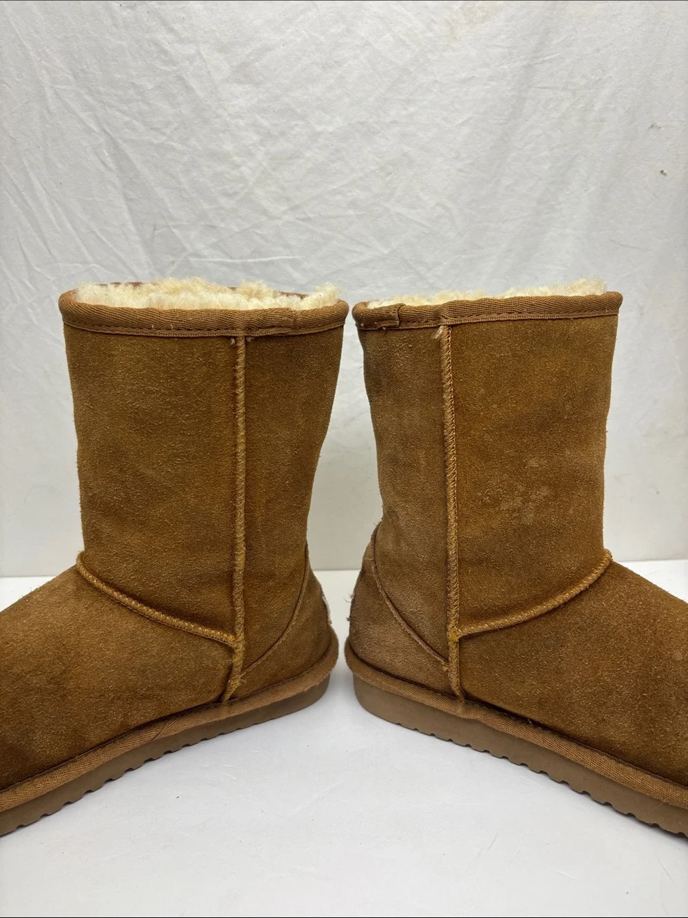 Kookaburra by Ugg classic boots, size 8, box 38